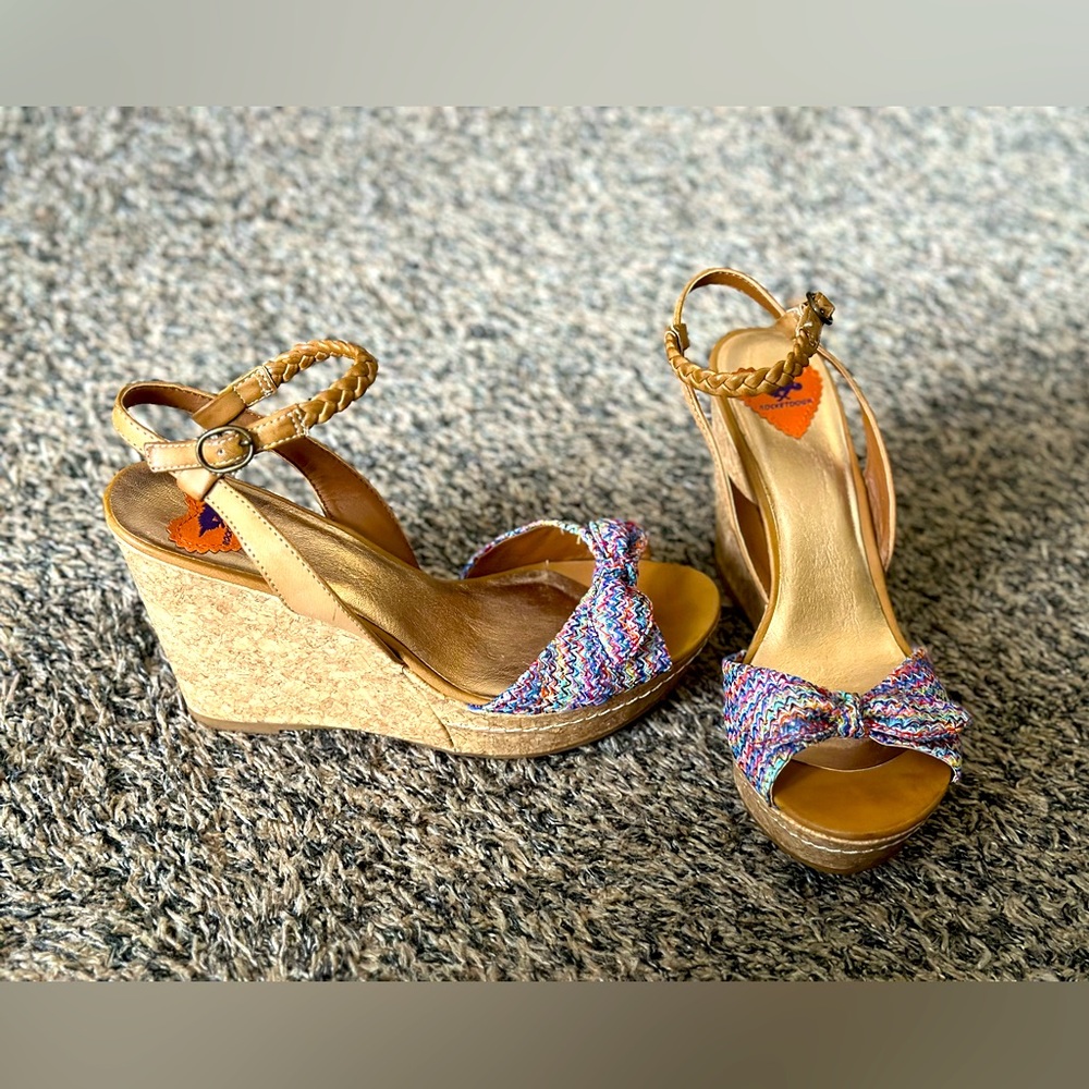 New in Box Women’s Rocket Dog Missie Multi-color wedge Sandals- Size 10